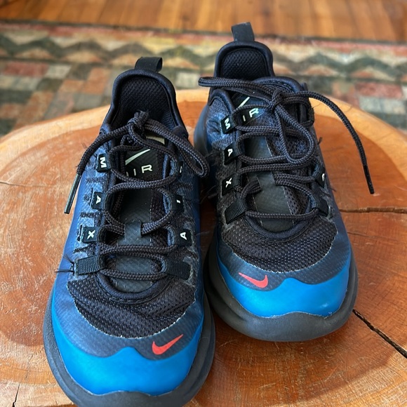 Nike Air Max - Picture 2 of 5